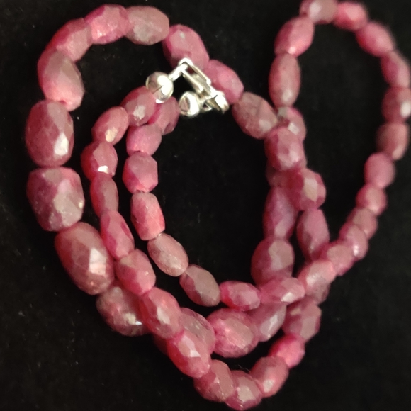 Genuine Faceted Rubies Necklace w/Sterling Silver Clasp - Picture 5 of 16